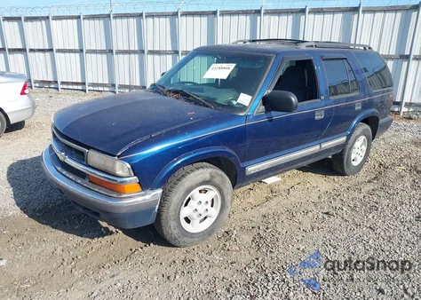 2000 Chevrolet Blazer Ls z USA, uszkodzony, nr VIN 1GNDT13W0Y2153077